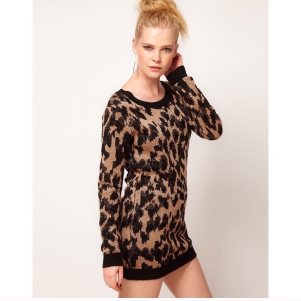 EUC MINKPINK Leopard Gold & Black Open Back Sweater Dress Size S